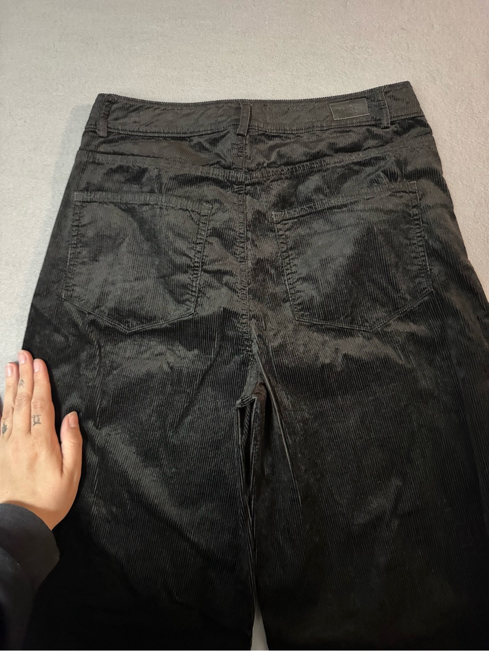 PAIGE Harper Velvet Corduroy Wide Leg Pants Size 27 - Picture 4 of 9